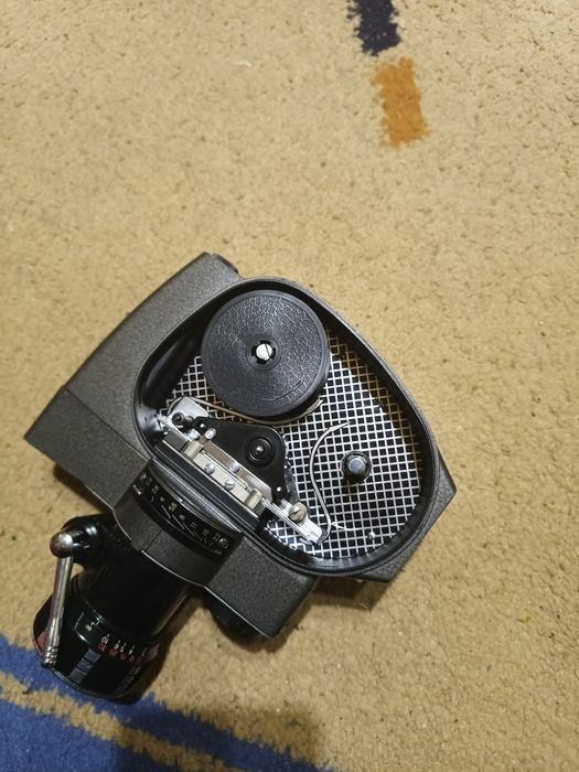 Легендарна радянська відеокамера Кварц Зум 8мм ( QUARTZ ZOOM 8mm)