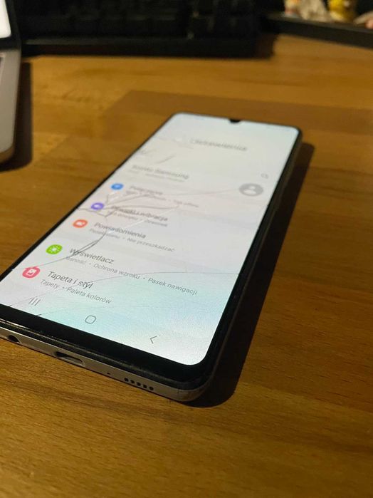 Samsung Galaxy A42 5G - Sprawny, pęknięta szybka (działa dotyk)