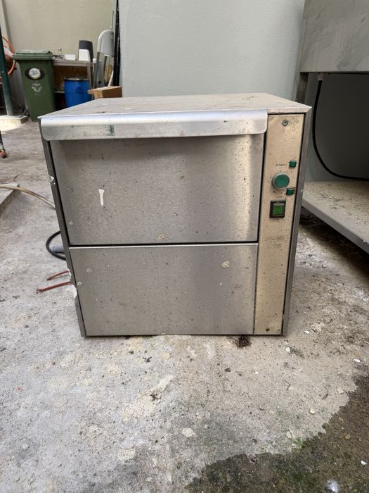 Vendo banho maria, lavadora de copos, balcao refrigerados