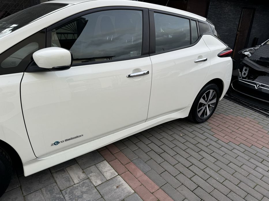 Nissan Leaf 40 62 2018-2024 Бампер Капот Крило Фара Телевізор Підсилювач Радіатори Захист Підкрилок Бачок Пластик весь комплект РОЗБОРКА / ЗАПЧАСТИНИ