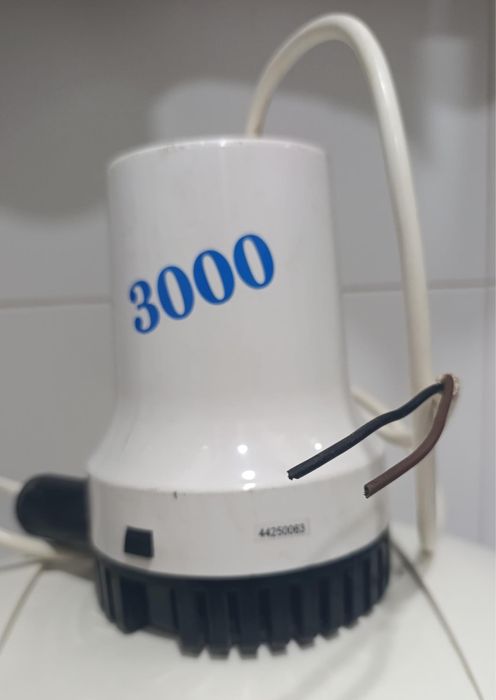 Bomba de porão submersível