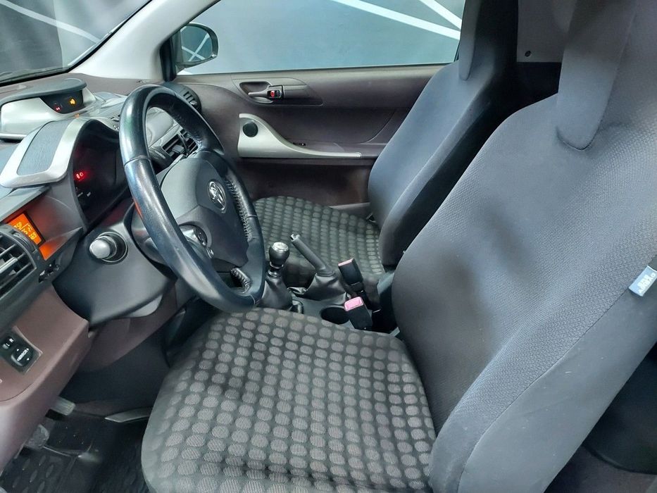 Toyota iQ 1.0 VVT-i Essential+AC