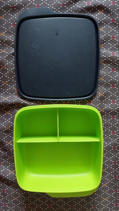 Ланч бокс школярик фірми tupperware