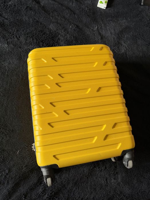 Walizka Wittchen Żółta