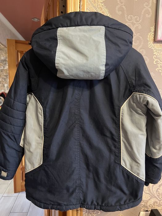 Продам дитячу куртку