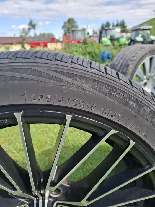 Sprzedam felgi aluminiowe r19, z oponami