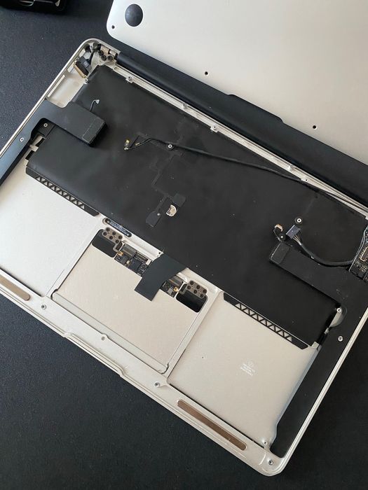 Apple Macbook Air 13 a1466 2017 розбитий екран на запчастини тачпад