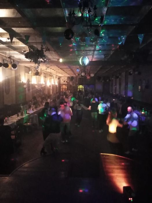 DJ Ręce które rozkręca każdą imprezę