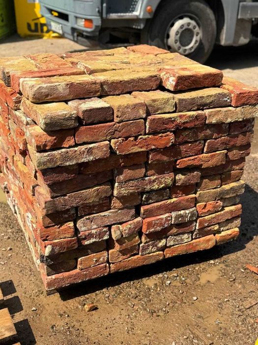 Стара цегла ручного формування з Австро-Угорщини