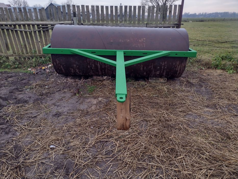 Słoma  i siano w belach troll wał łąkowy