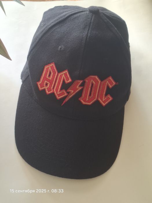 Кепка AC/DC чорного кольору