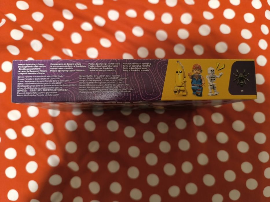 Lego Fortnite Peely and Sparkplug's Camp 77075