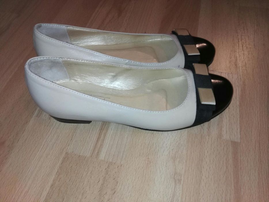 Baleriny skórzane rozm 36 kokardka