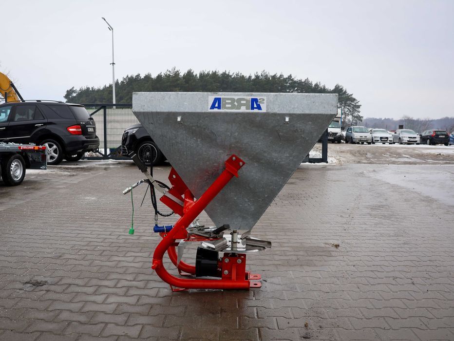 Rozsiewacz ocynkowany ABRA 500L plandeka standard