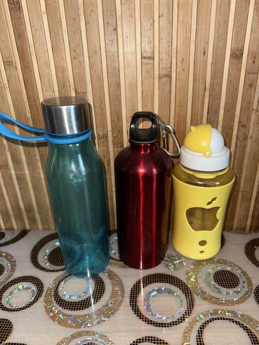Пляшки для спорту і дитячі