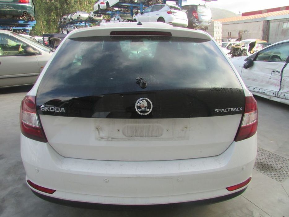 Peças Skoda Spaceback 1.2 Gasolina do ano 2016 (CJZ)