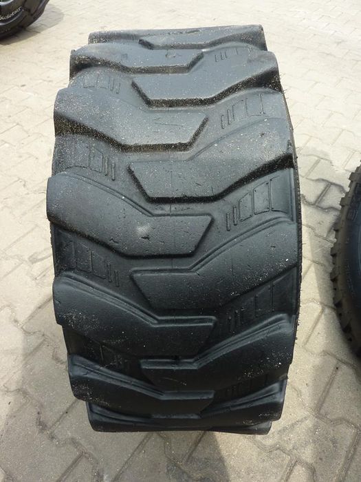 Opona używana 12-16.5 ;12R16.5 ; 305/70-16.5 CAMSO 250zł W3481