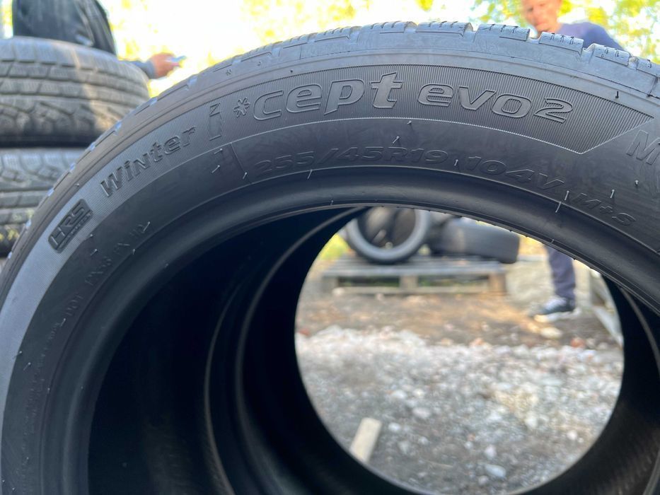 Opony zimowe 255/45/R19 Hankook Winter Icept Evo2 HRS runflat - 2 szt