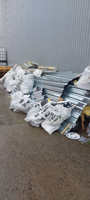 Вивіз будівельного хламу з вантажниками