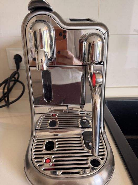 Maquina Nespresso - Creatista Pro Nespresso