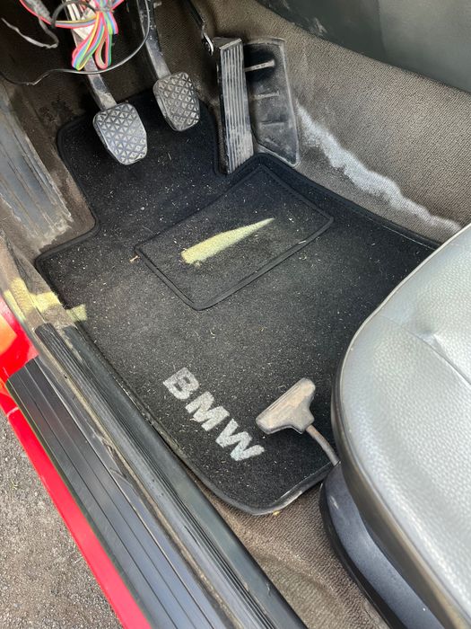 Продам BMW e30 316