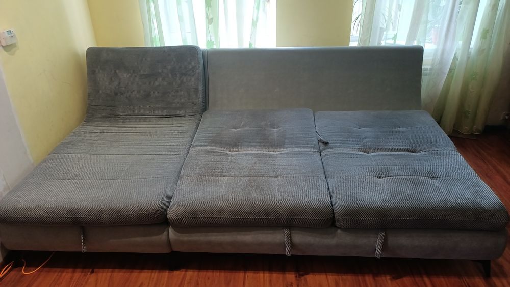 Продам диван в гарному стані
