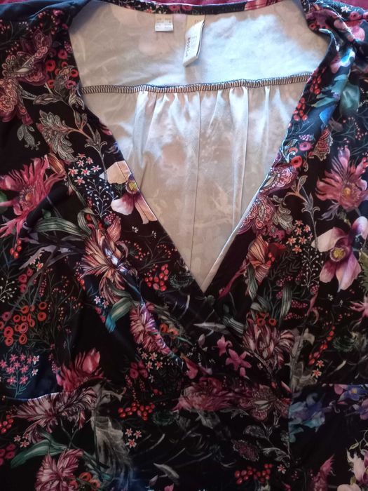 Sukienka w kwiaty Bodyflirt 40/42