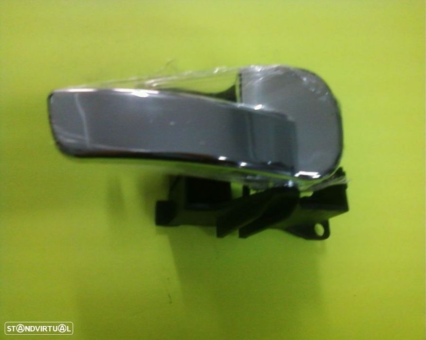 puxadores de porta Nissan Navara D40 (Novos)