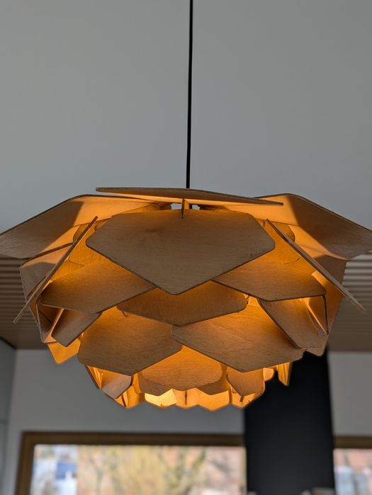 Lampa drewniana szyszka