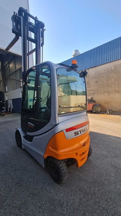 Empilhador Eletrico Still 2.5T