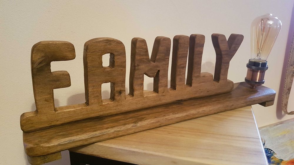 Candeeiro rústico em madeira