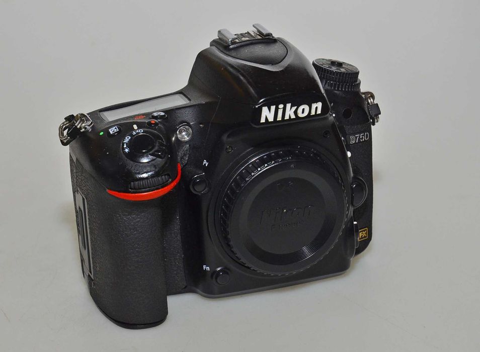 Aparat fotograficzny Nikon D750 body