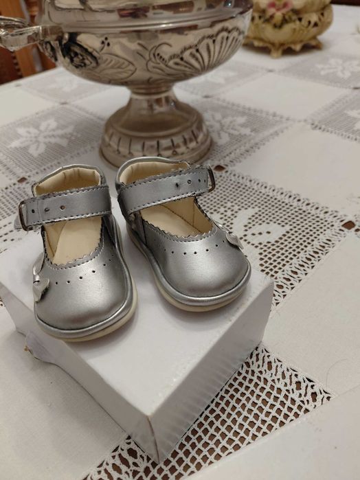 Sapatos bebe prateado