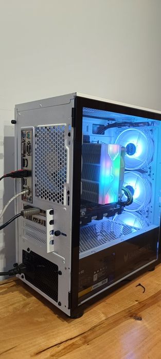 Komputer gamingowy RGB