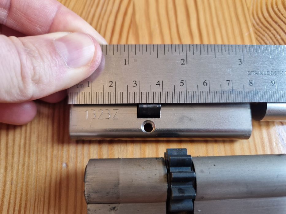 Wkładki do drzwi Delta