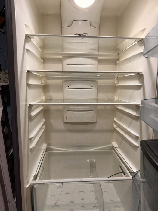 Продам холодильник Electrolux