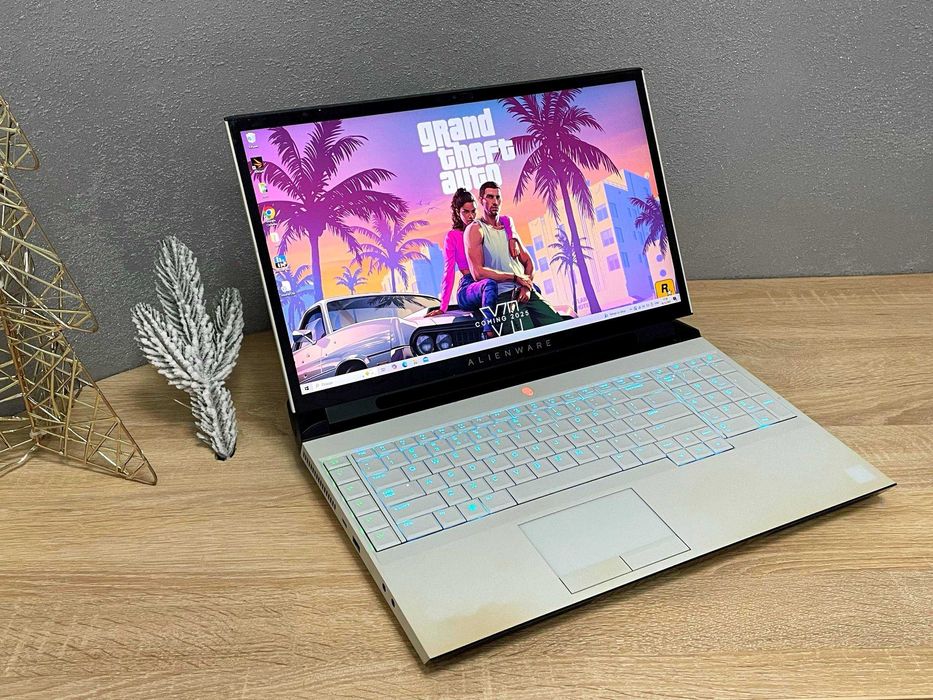 Dell Alienware Area-51m- 17" 144hz/ RTX 2070 175w/ i5-9500t/ 16/ 1.5tb