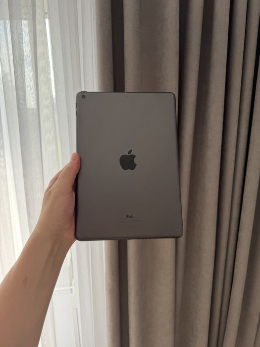 Продаю iPad 9 на 64 ГБ, версія Wi-Fi.