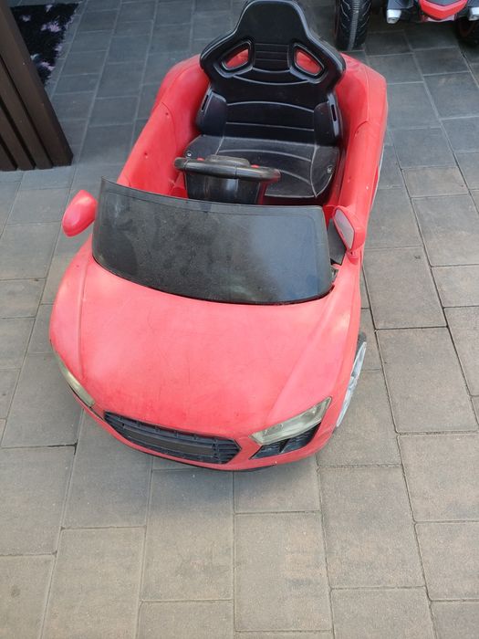 Jeździk dla dzieci, samochód AUDI zdalnie sterowany