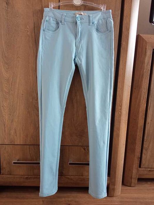 Spodnie niebieskie r. M