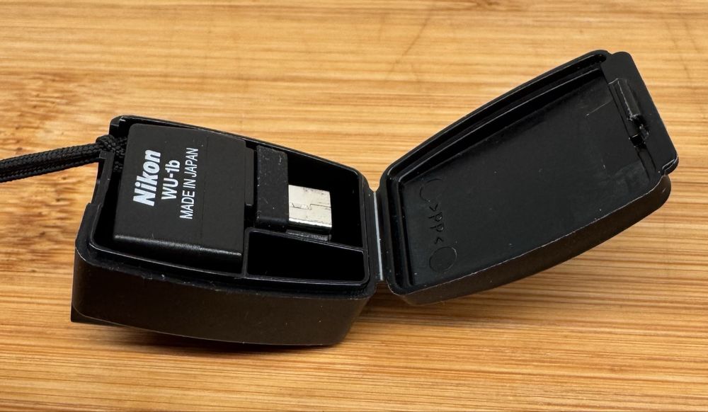 NIKON WU-1b mobilny adapter bezprzewodowy
