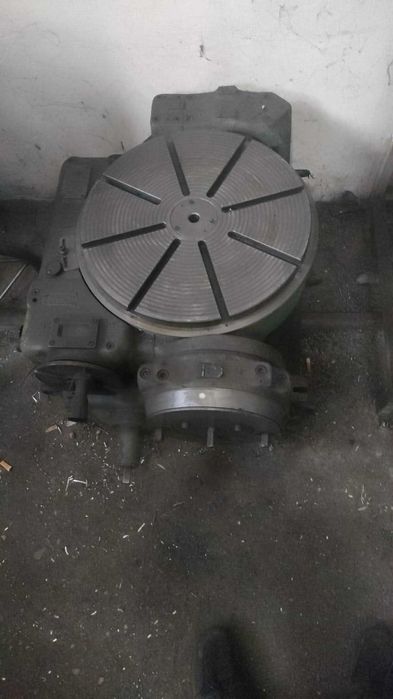 stół uchylno obrotowy  fi 435 mm
