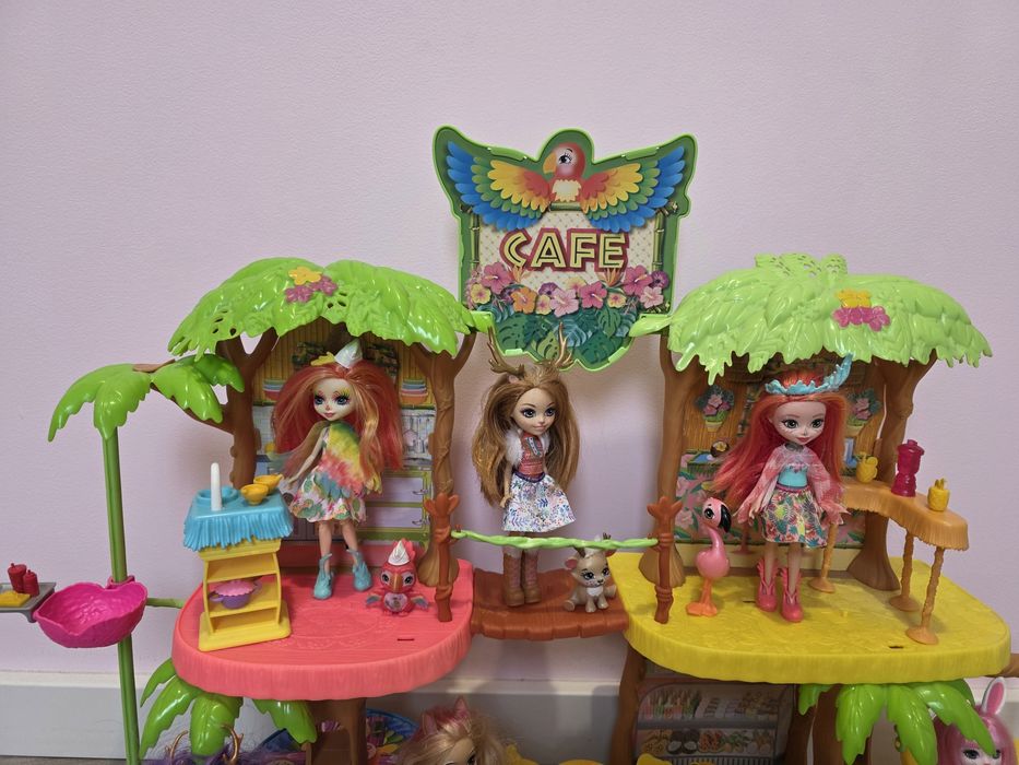 Enchantimals Tropikalna Kawiarenka + 6 lalek  Enchantimals