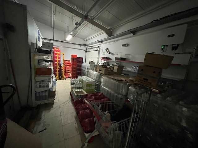 Trespasse supermercado 650m2 com parqueamento