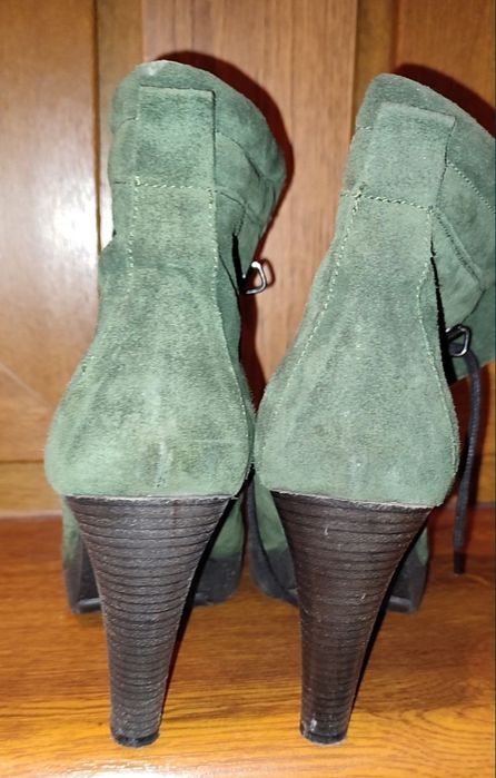 Buty na obcasie trzewiki r 38