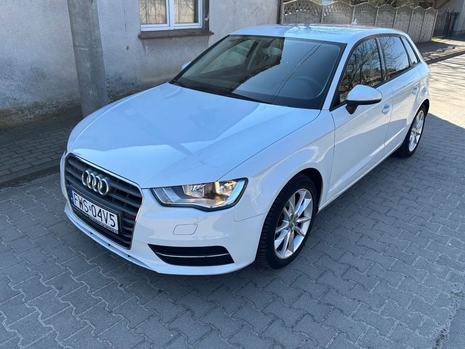 Audi A3 Sportback Audi A3 8V Sportback 2013• Automat S-tronic •1.4 TFSI • Alu 17” •Navi