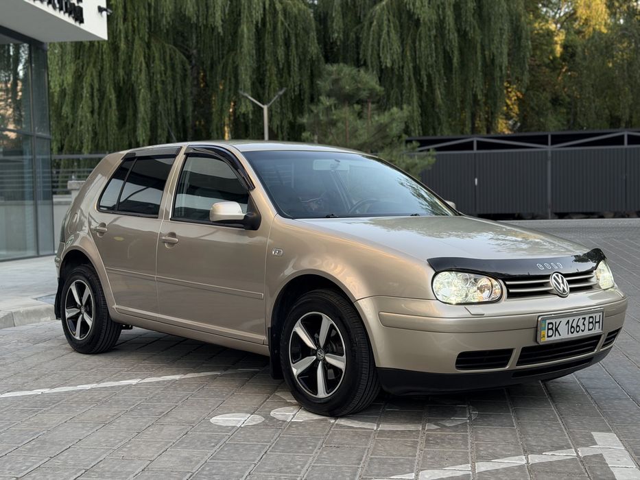 Продам Volkswagen Golf АВТОМАТ