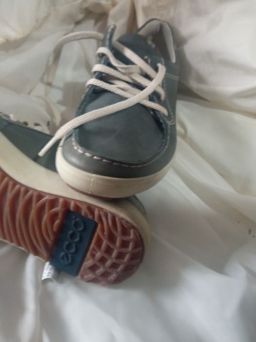 Продам кросівки ECCO
