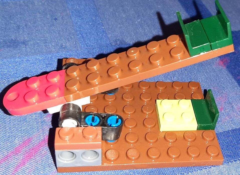 Lego катапульта. Конструктор