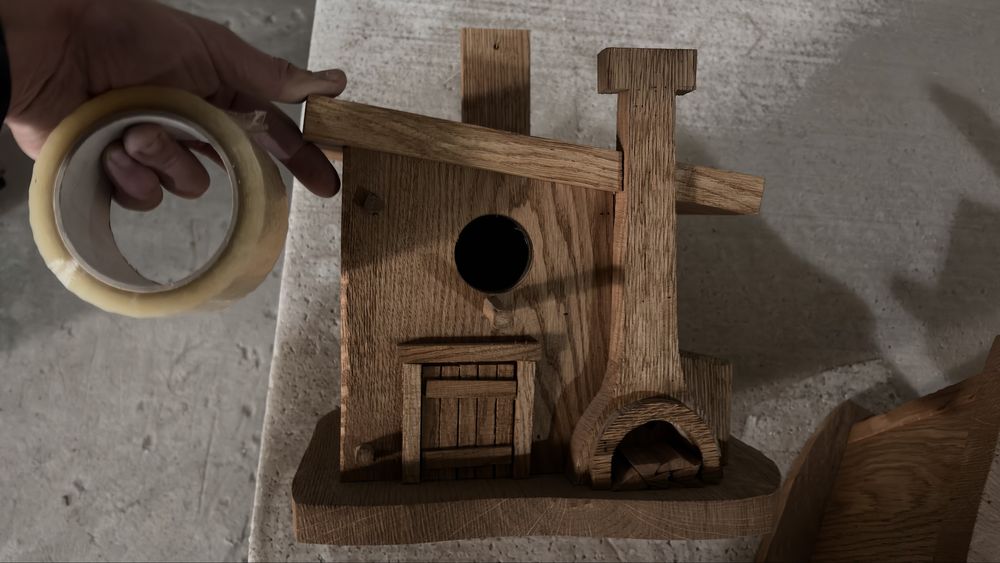 Кормушка для птиць